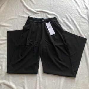 Alo Yoga Black Suit Up Trouser & Medium Size & NWOT